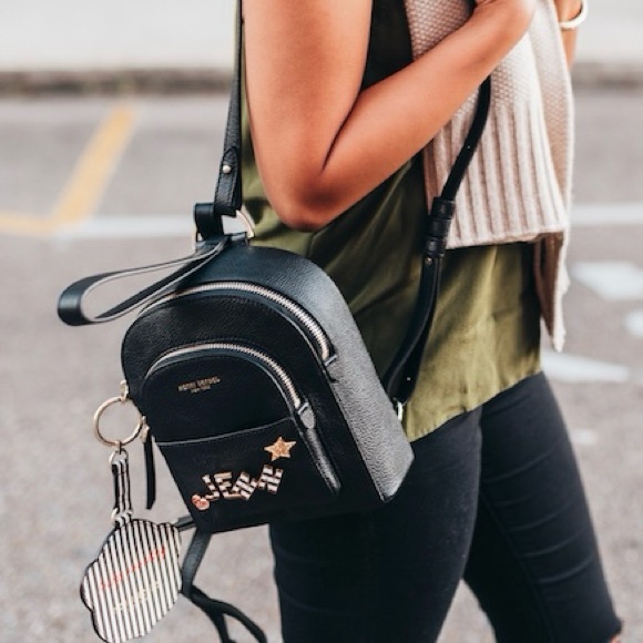timbuk2 uptown travel backpack Tuck DWR water Bags & Leather Goods Harry Potter Hogwarts Crest Color:STRAWBERRY